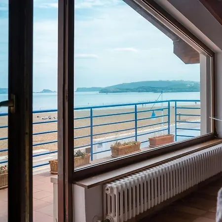 El Rompeolas Casa A Pie De Playa Holiday home Suances